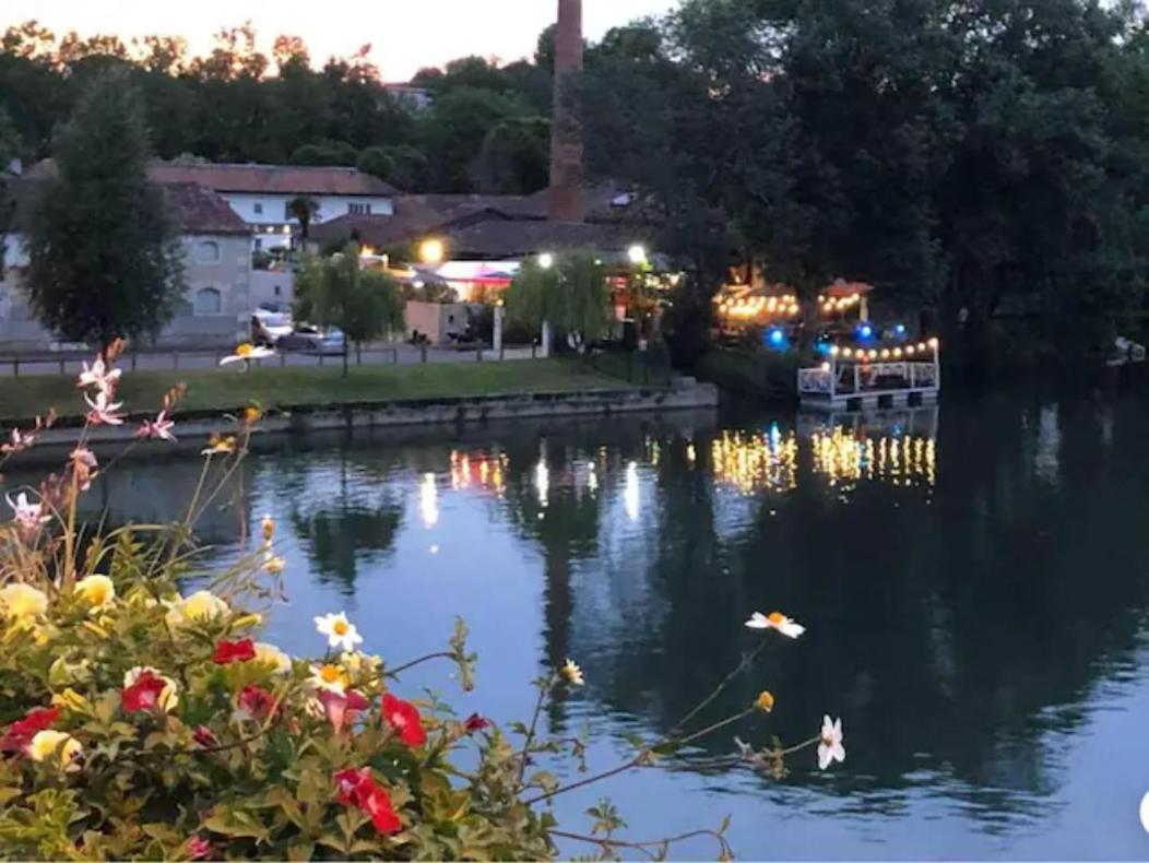 Le Charmant # Coeur De Cognac # Courette Buitenkant foto